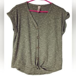 Women's No Boundaries olive white speckled tie button front shirt small 40"